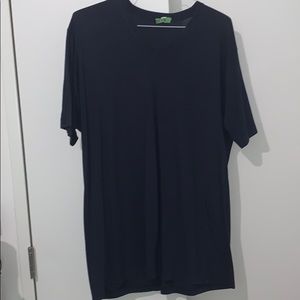 Uniqlo men's vneck tee